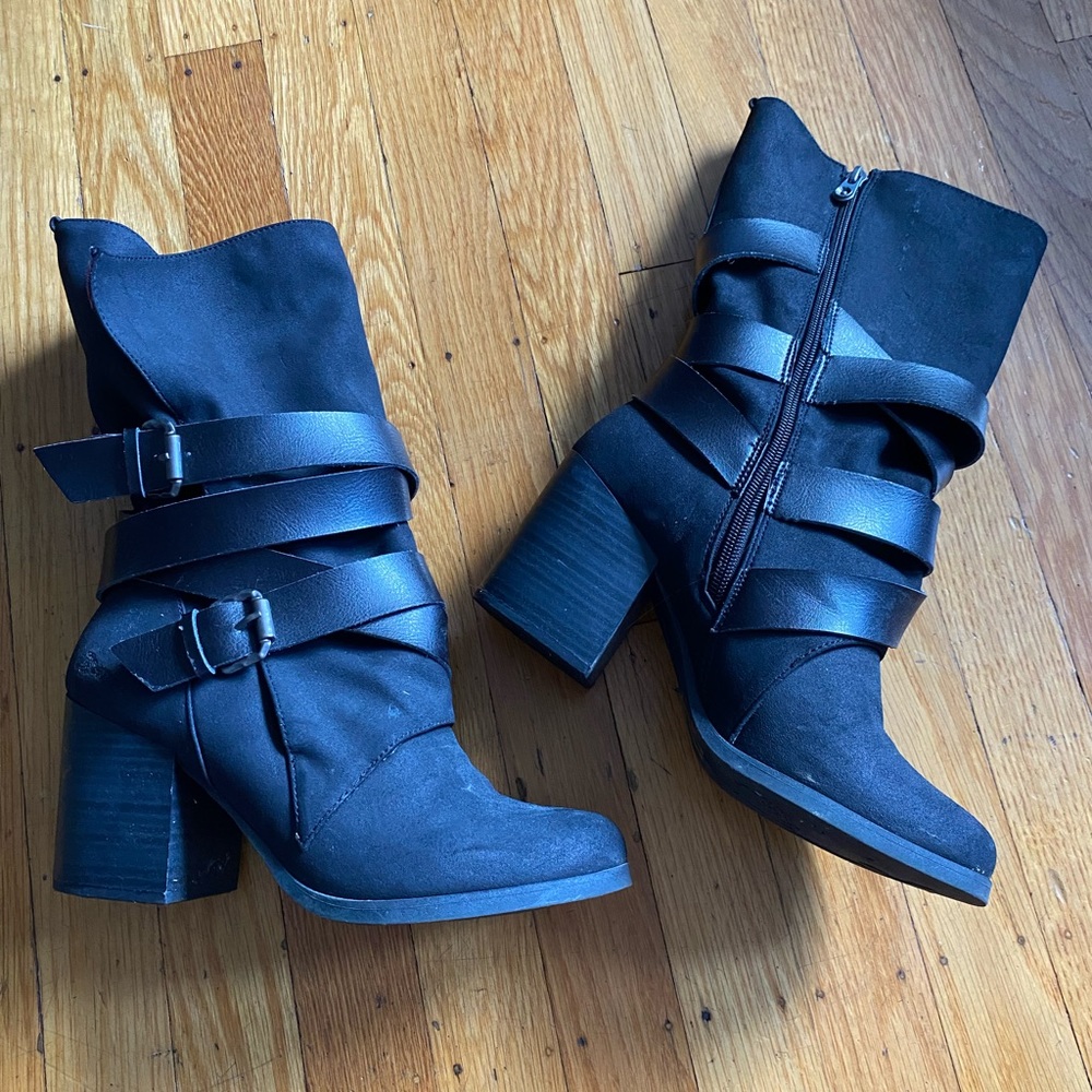 Blowfish boots. Size 8.